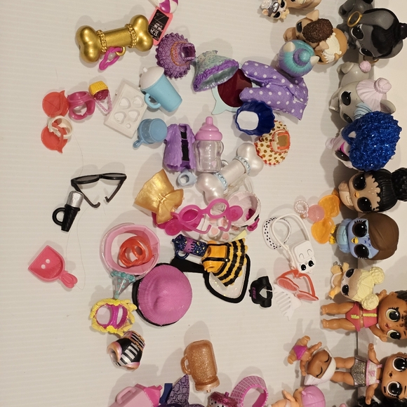 Lol Surprise Doll and Accessories Huge Lot - Picture 16 of 16